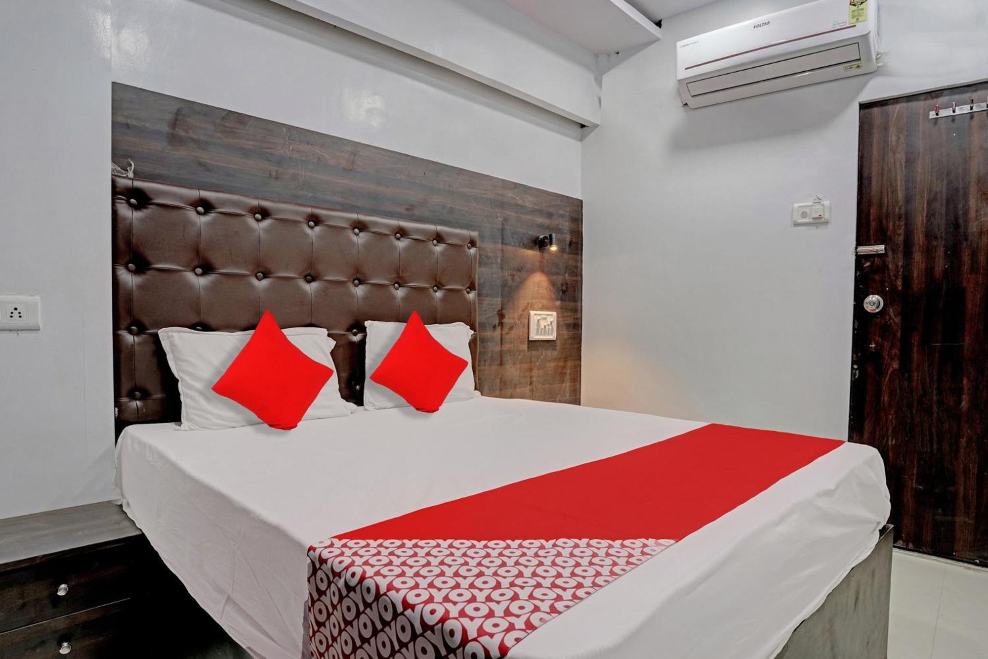 Hotel O Nithyanand Мумбай Екстериор снимка