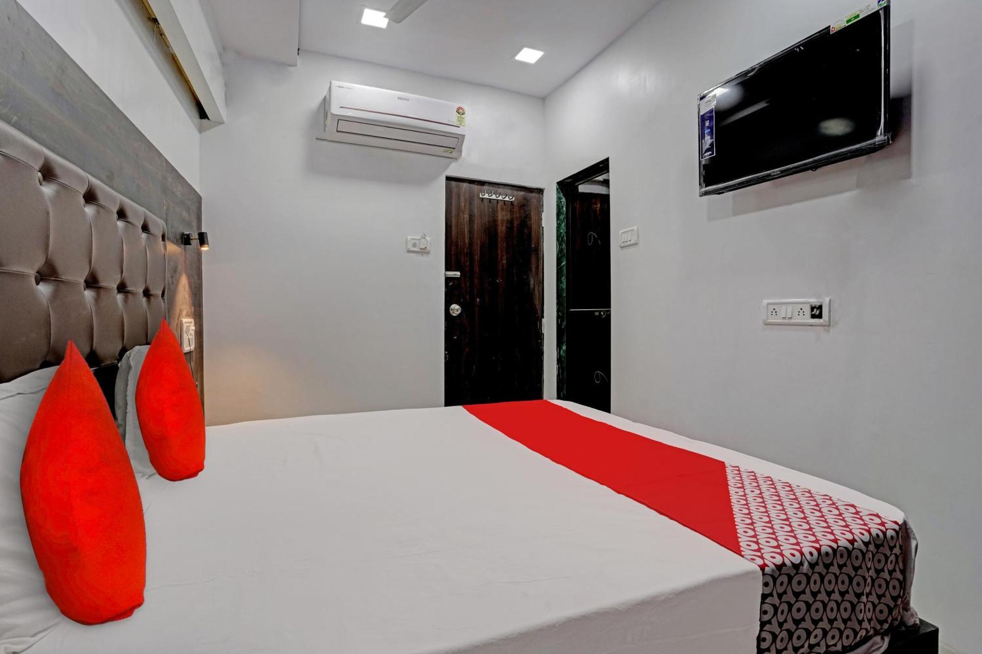 Hotel O Nithyanand Мумбай Екстериор снимка